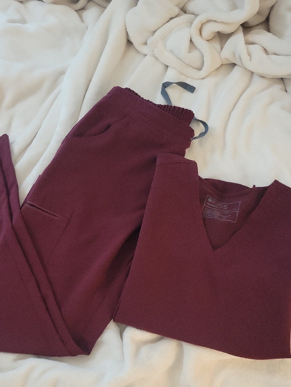 Figs Women's Scrub Set Burgundy
